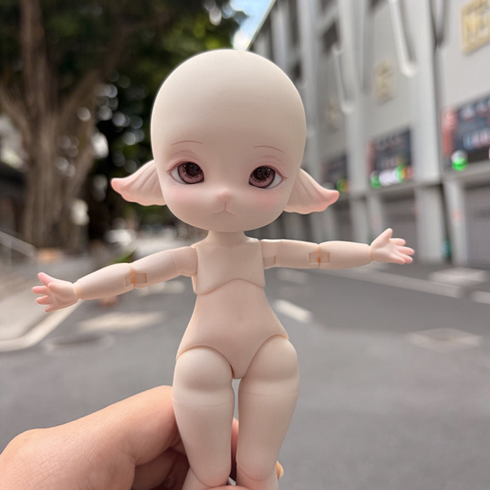 The dolls feature a uniform size specification